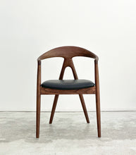 'Brentwood' Dining Chair / Ash / Black Leather- Walnut