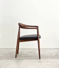 'Brentwood' Dining Chair / Ash / Black Leather- Walnut