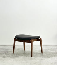 'Brentwood' Footstool / Solid Oak / Leather - Walnut