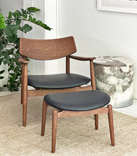 'Brentwood' Armchair / Solid Oak / Leather - Walnut