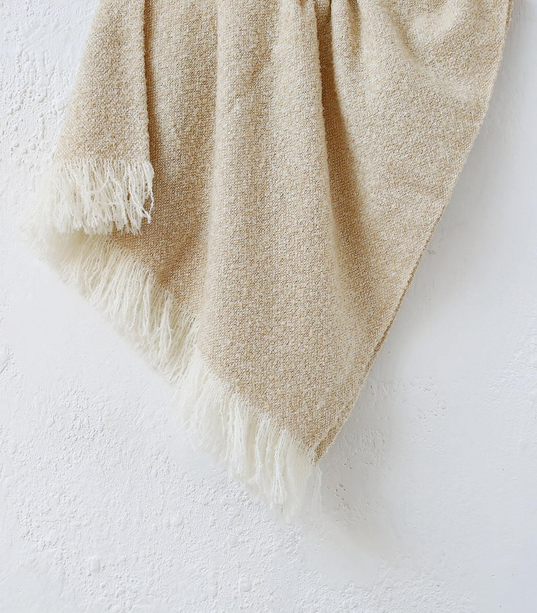 'Clive' Throw / Natural