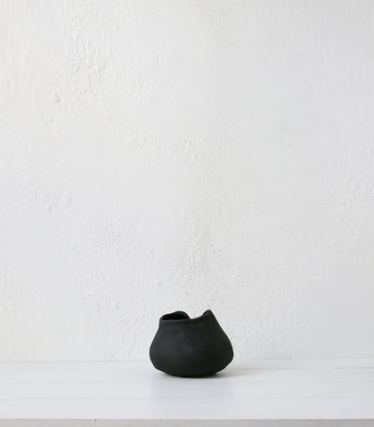 'Gaia' Vase / Black / Large