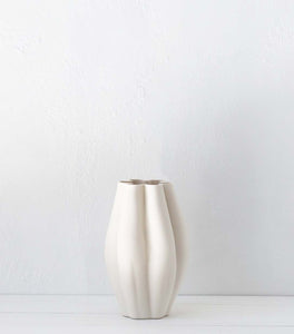 'La Mer' Vase / Medium / Ivory / NOT WATERTIGHT
