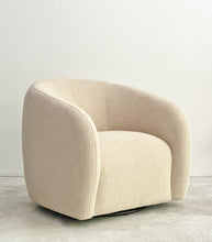 'Newport' Swivel Occasional Chair / Natural
