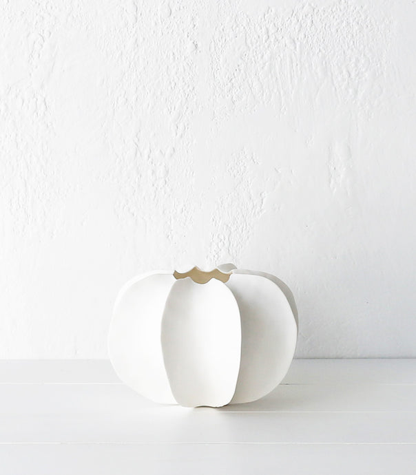 Pod Vase / White