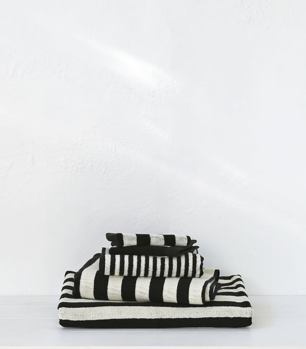 'Raye' Bath Sheet / Noir
