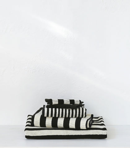 'Raye' Bath Sheet / Noir