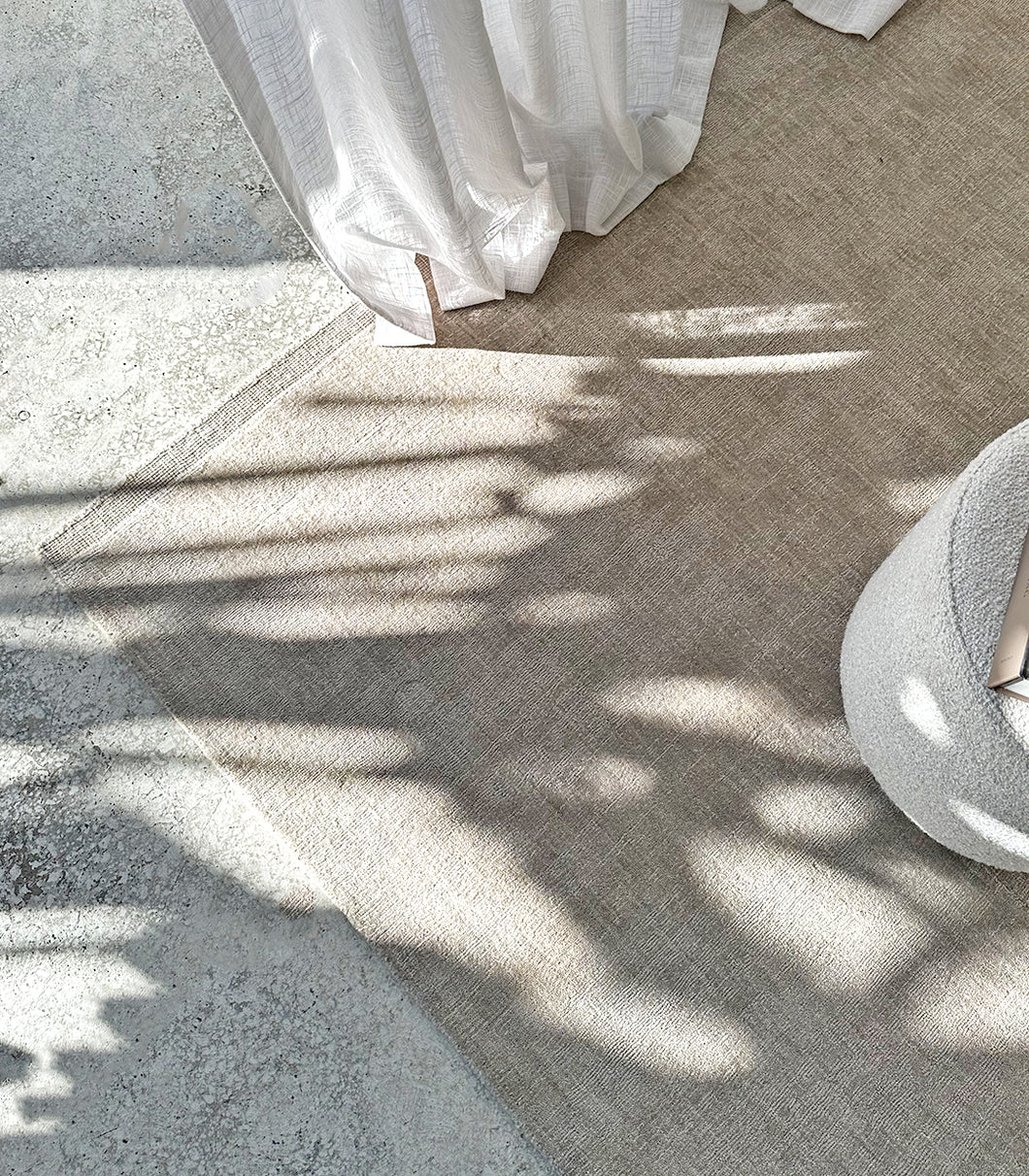 'Saba' Rug / Hand Spun Wool / 2x3M / Silver Stone