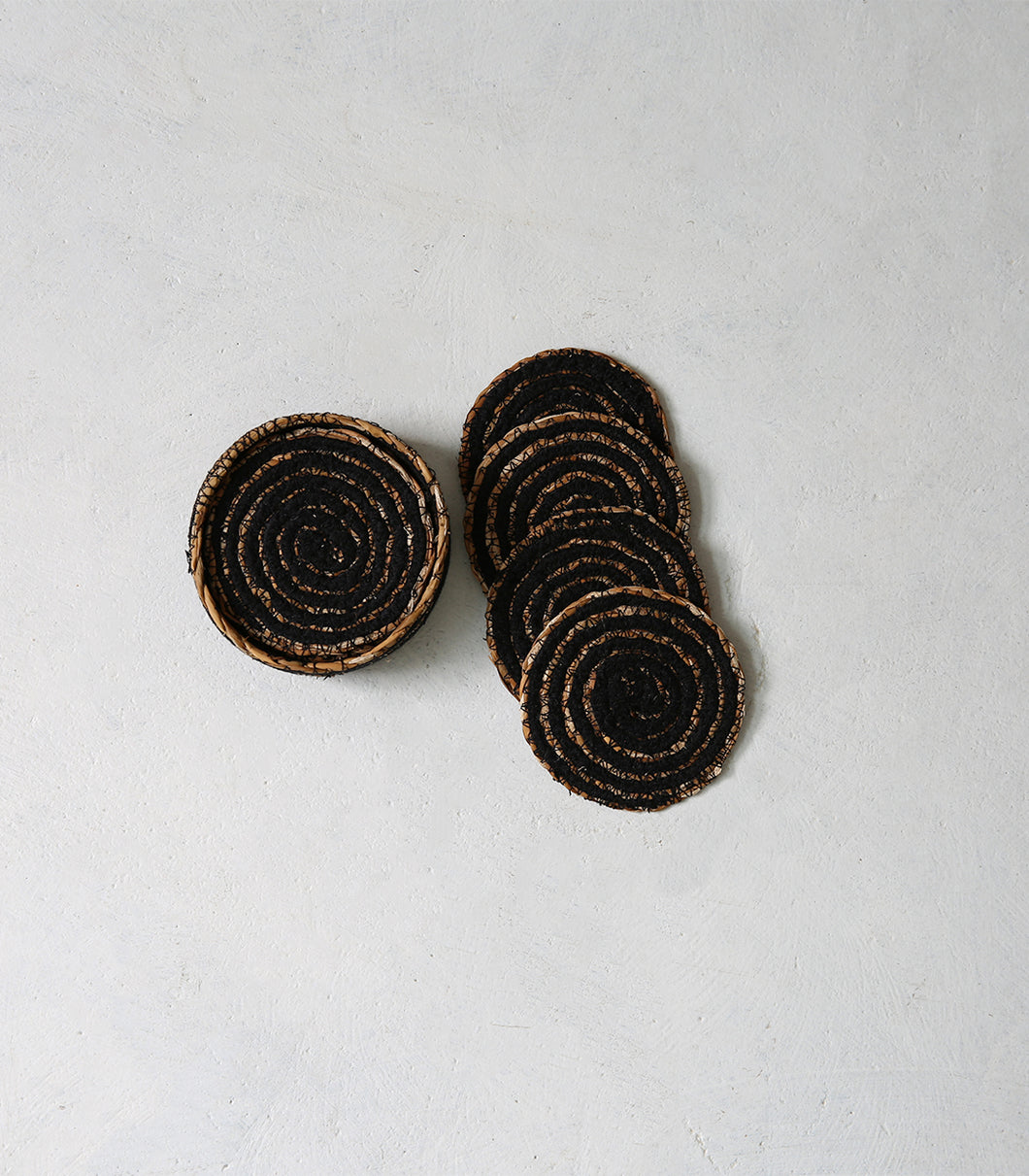 'Simply Black' Woven Coasters & Holder / Set 4