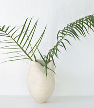 Morph Vase / Ivory / NOT WATERTIGHT