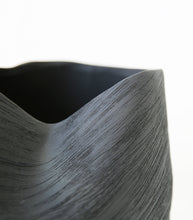'Morph' Vase / Ebony / NOT WATERTIGHT