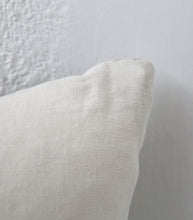 'Karo' Cushion w Feather Inner / NZ MADE / 60x40cm / Natural-White