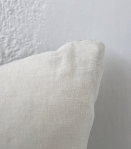 'Karo' Cushion w Feather Inner / NZ MADE / 60x40cm / Natural-White