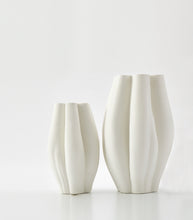 Foundry / 'Le Mer' Vase / Ivory / Medium / NOT WATERTIGHT / #hof