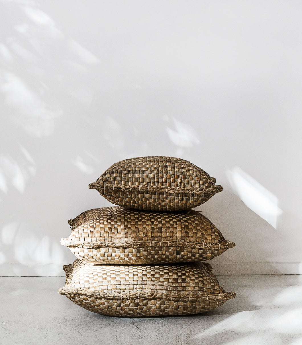 Woven Squab Cushion / 70x70cm