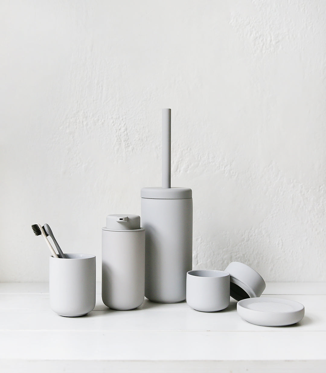 Zone Denmark / Toothbrush Mug / Soft Grey – Indie Home Collective