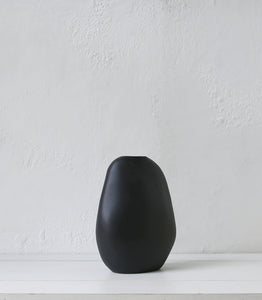 'Harmie' Vase / Black / Large