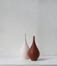 Matt White Ceramic Vessel / NZ Made / Artist-Andrew Conley