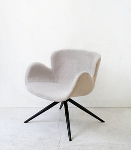 'Astrid' Arm Chair / Sand