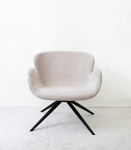 'Astrid' Arm Chair / Sand
