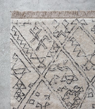 'Awan' Cotton Floor Rug / Black-Natural White / 160x230cm