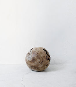 Crusoe Teak Ball / Medium