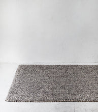 Nebraska Floor Rug /Wool-Viscose / Ash / 80x300cm