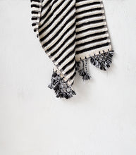 Ottoloom / Black Stripe Organic Bath Mat