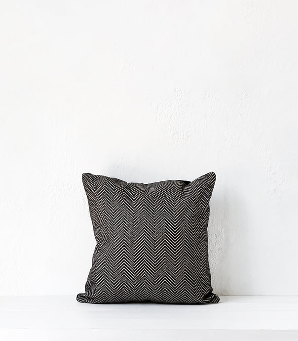 Outdoor / 'Tribal' w outdoors inner / 55x55cm / Ebony