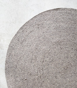 Tairua Round Floor Rug / Wool-Viscose / Silver Birch / 180cmD