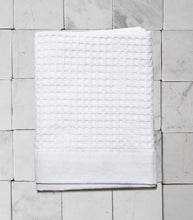 Waffle Bath Towel / White